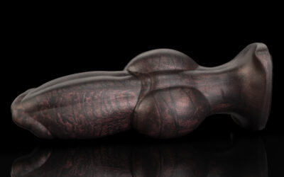 Alternative view of Dagger - Medium
